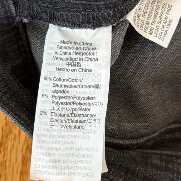 Madewell 9” High Rise Skinny - Ripped Edition - Picture 5 of 10